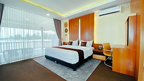 King Suite with Balcony