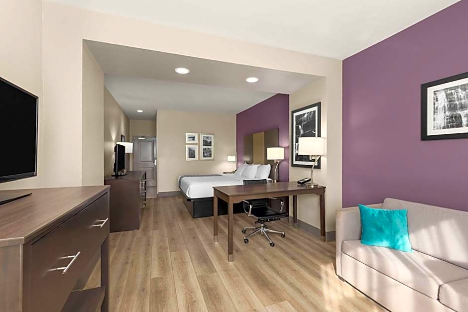 La Quinta Inn & Suites by Wyndham Chattanooga - Lookout Mtn