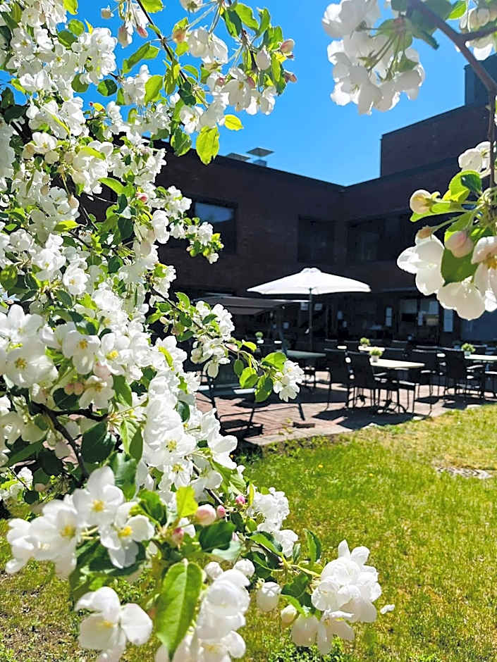 Hotel Haaga Central Park