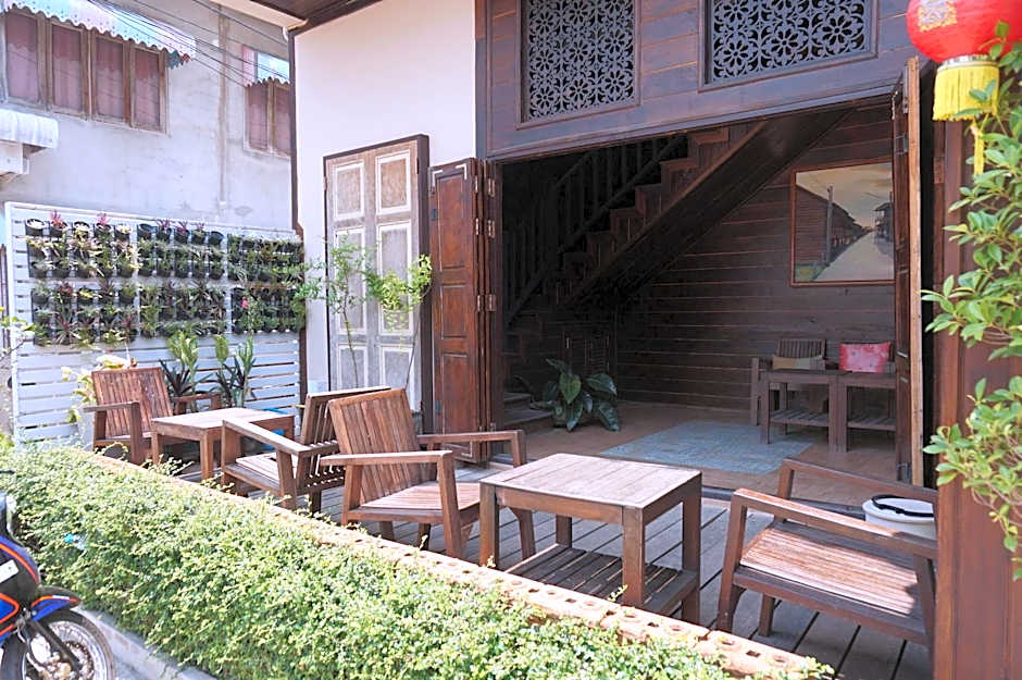 Wong Sai Siri Srichiangkhan Hotel