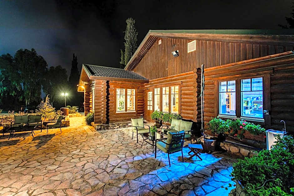 Logos hotel in Yad Hashmona