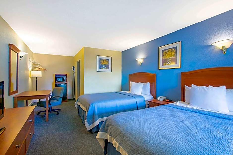 Days Inn by Wyndham Elmsford