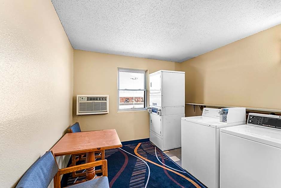 Americas Best Value Inn Decatur, IL