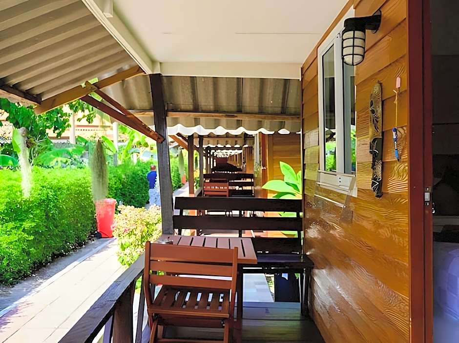 Charming Lipe Beach Resort