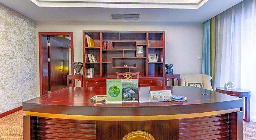 Wudangshan Jianguo Hotel