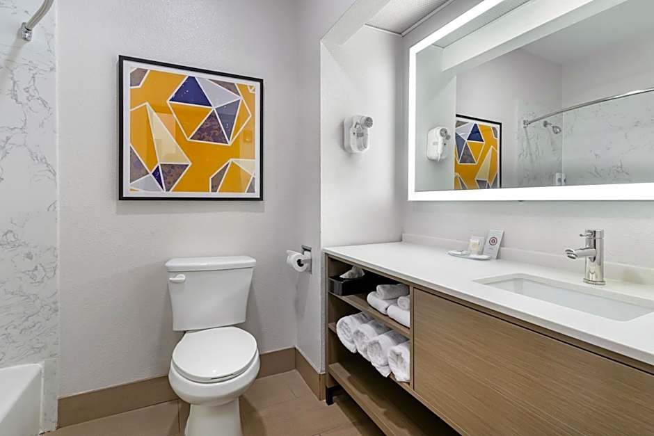 Comfort Inn & Suites Sacramento