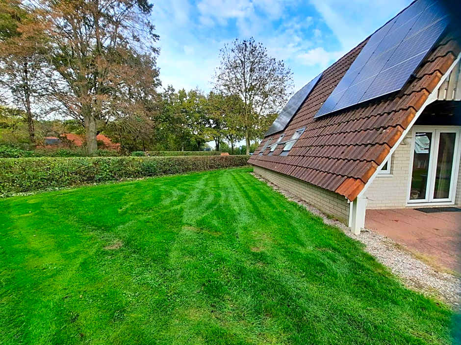 De Vecht, 124 - centraal gelegen aan vijver