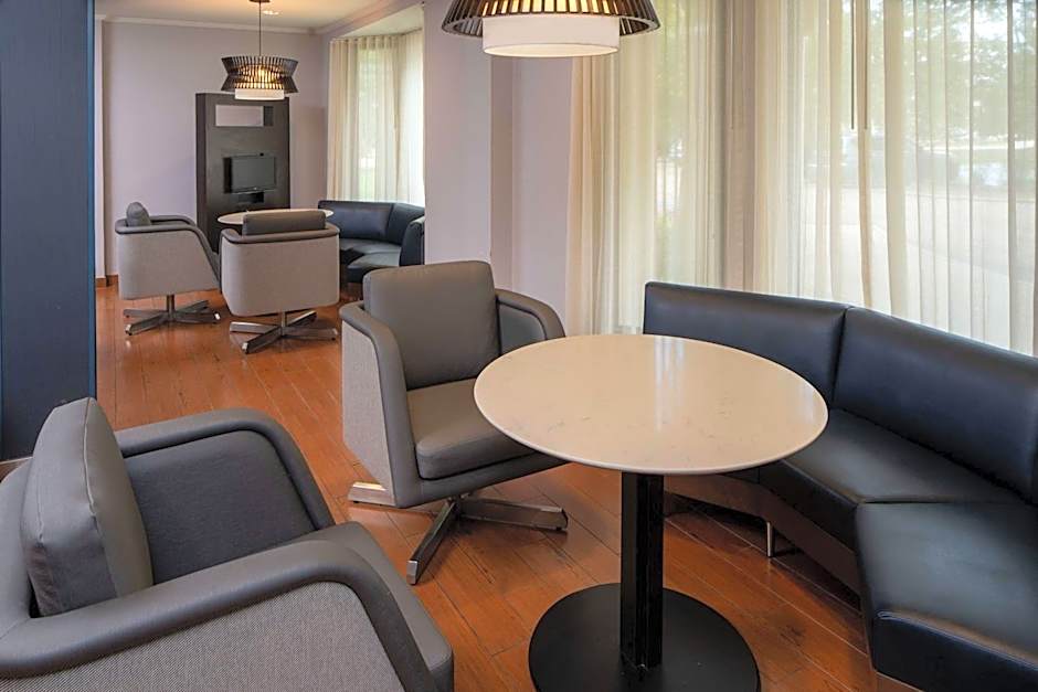 Courtyard by Marriott Covington / Mandeville