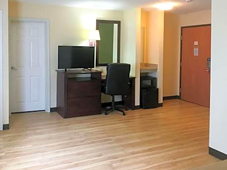 King Room - Non-Smoking