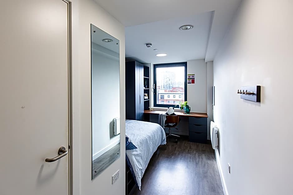 New Era Living - Private Rooms next to Bramall Lane