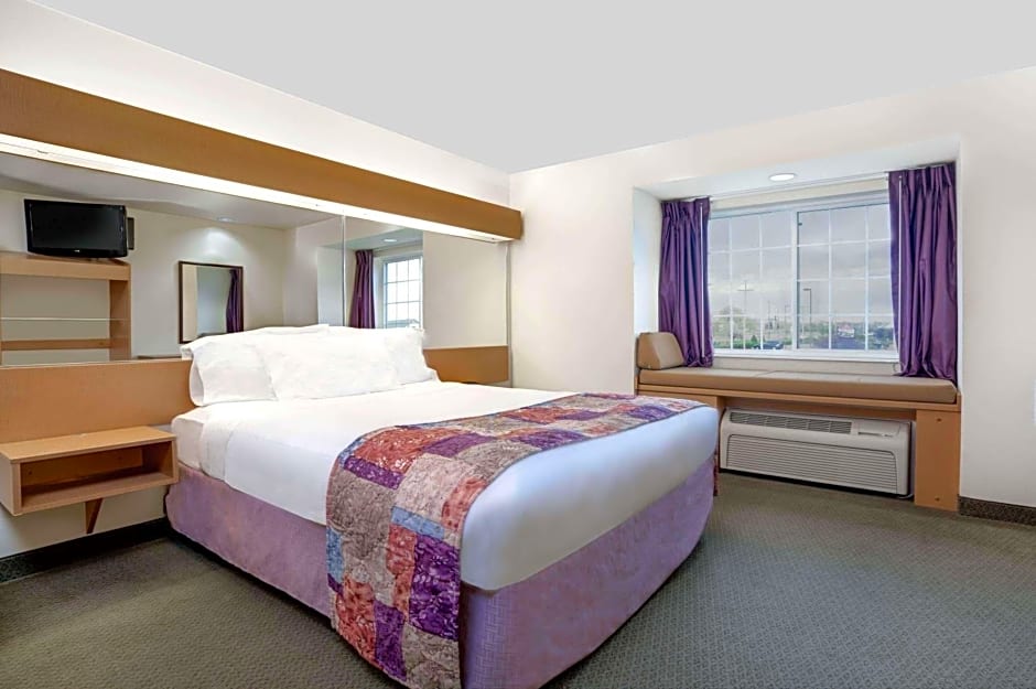 Microtel Inn & Suites by Wyndham Mankato