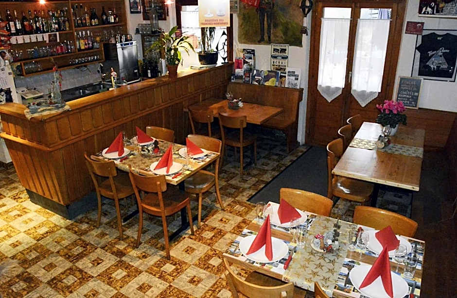 Auberge Restaurant les Aiguilles Rouges