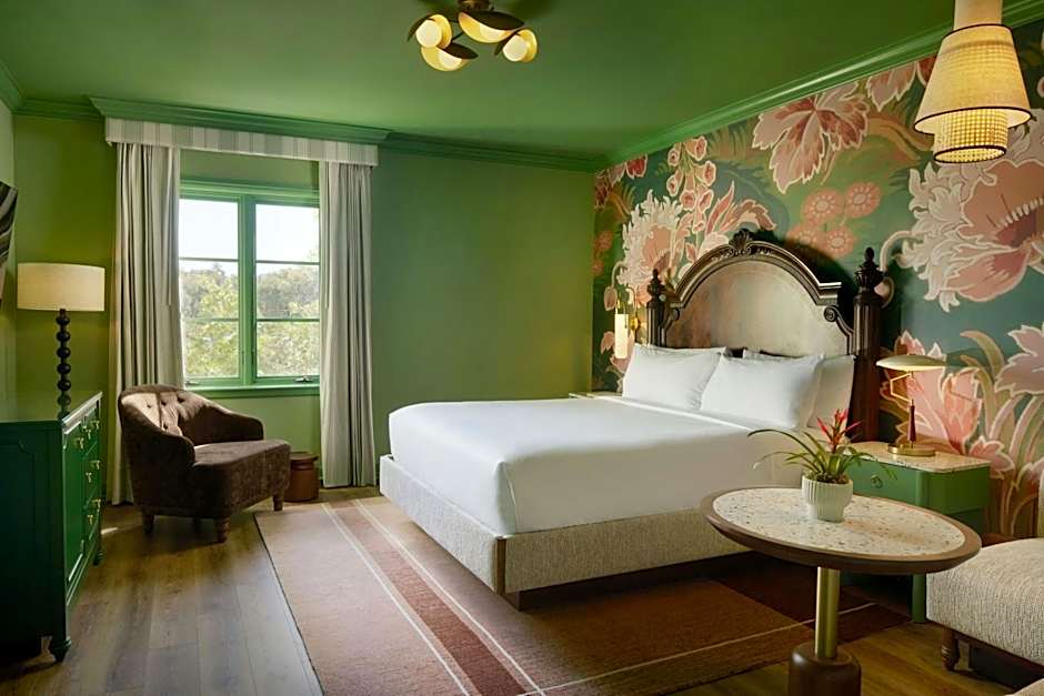 The Carlton Hotel, Atascadero – Paso Robles, a Tribute Portfolio Hotel