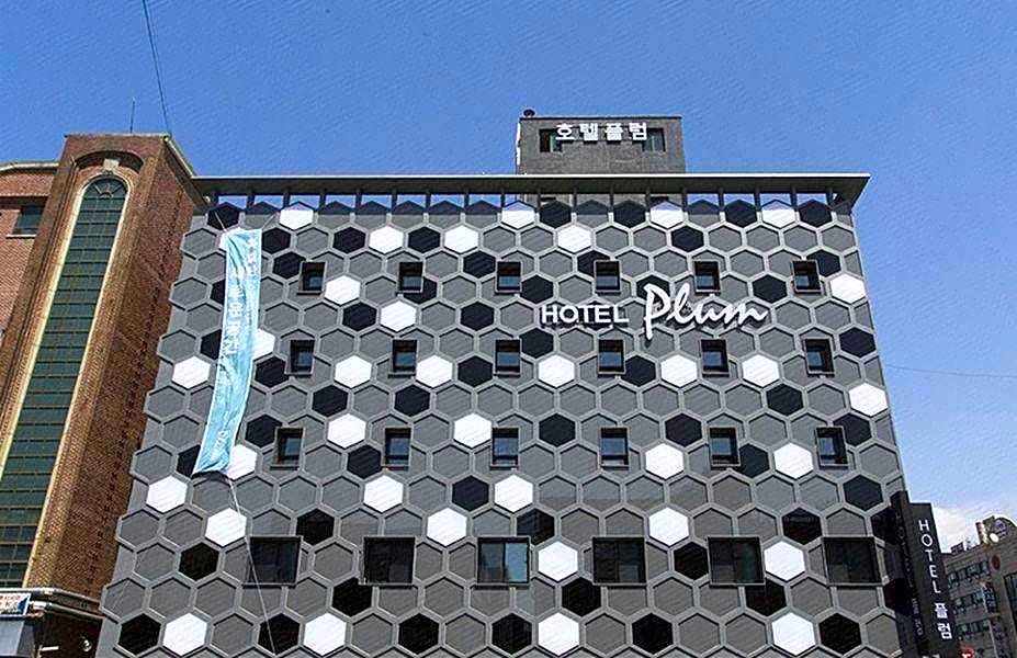Plum Hotel