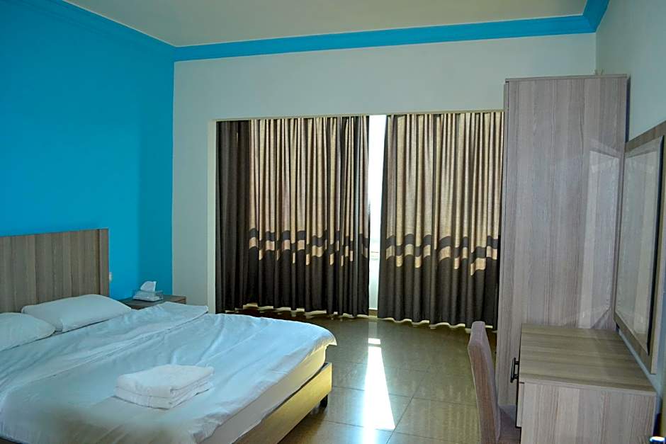 Silver Apartments