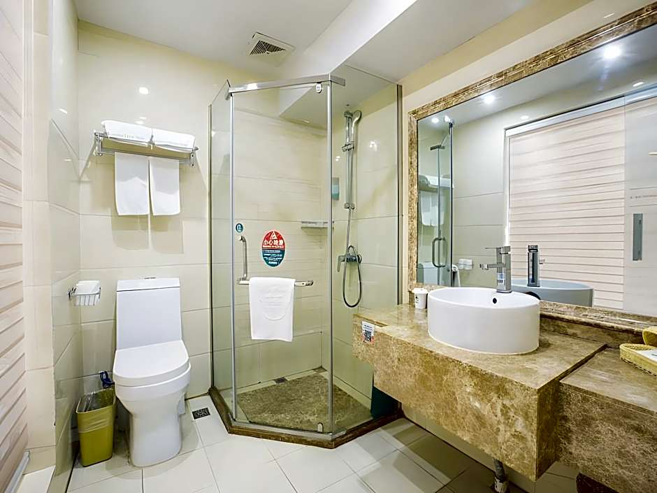 GreenTree Inn Nantong Huida Square Yuejiang Road Express Hotel – Nantong, VA