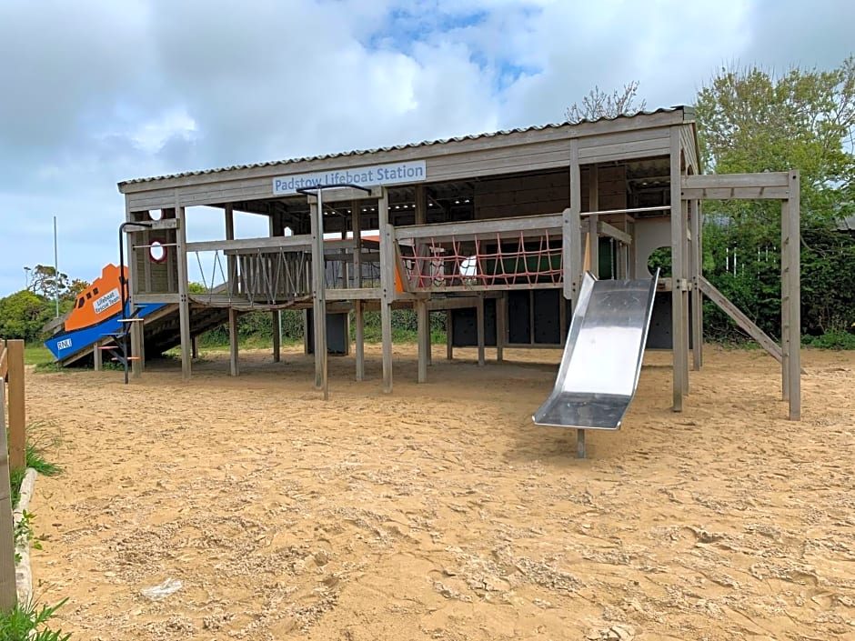 Edge of Padstow, 2 bedroom luxury lodge