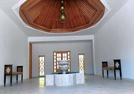 Riad Tin Hinane