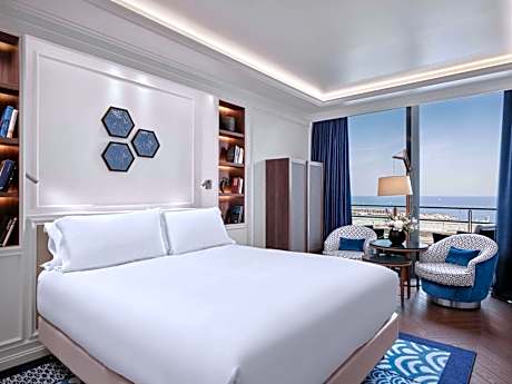 Luxury Double Room with Balcony and View