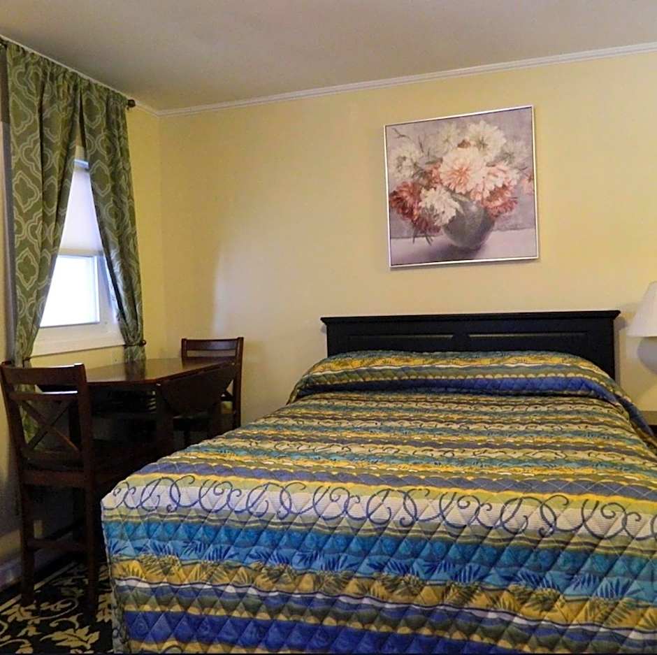 Twin Oaks Motel