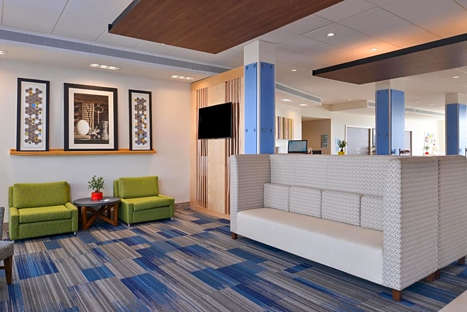 Holiday Inn Express & Suites - Wildwood - The Villages, an IHG Hotel