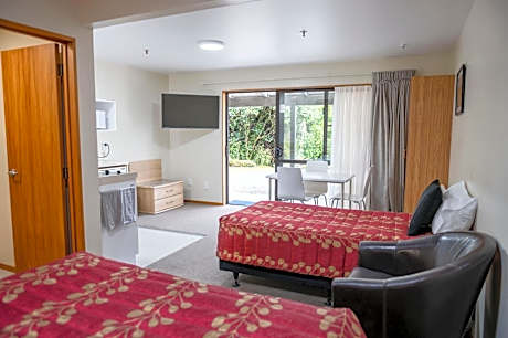 Studio with Garden View