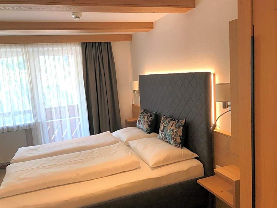 Hotel Garni Central - Zimmer - Studios - Apartments