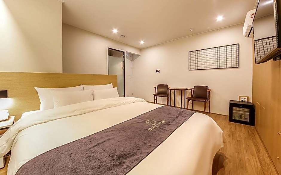 Gwangju Chungjangro Divine Hotel