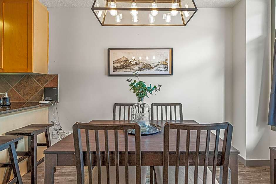 Mystic Chalet managed by Little Sister Getaways