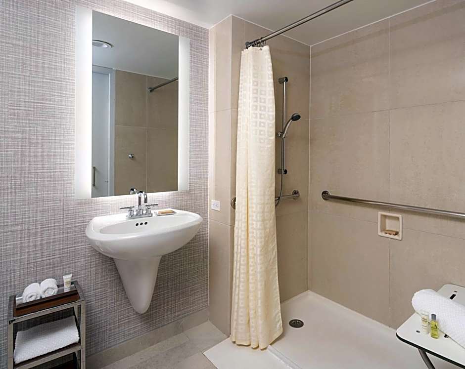Hilton Fairfax, VA