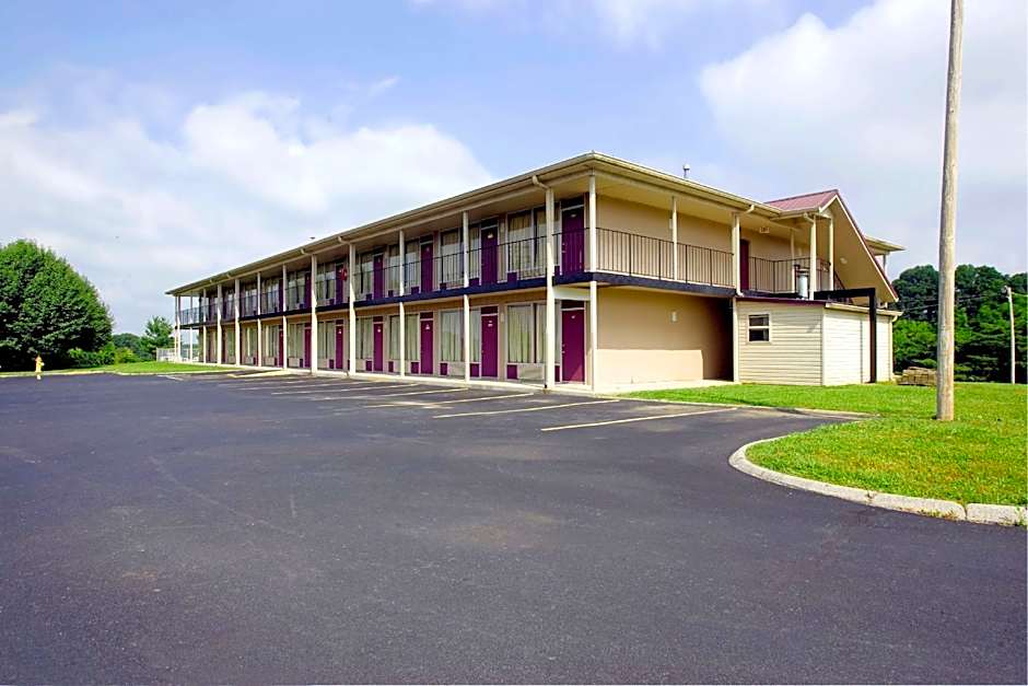 Photo 1 of 16 of Americas Best Value Inn Loudon Lenoir City