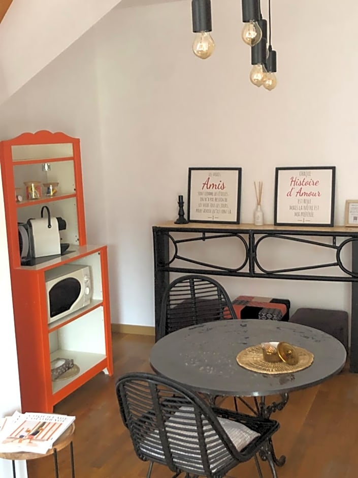 Belle Chambre Double ORANGE Tout Bonnement Bien