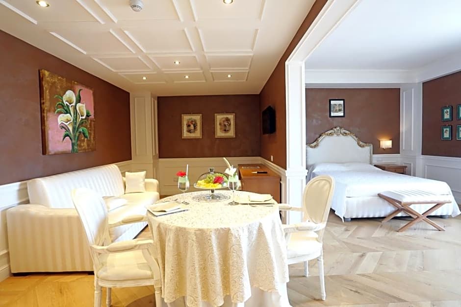 Tesoretto Hotel