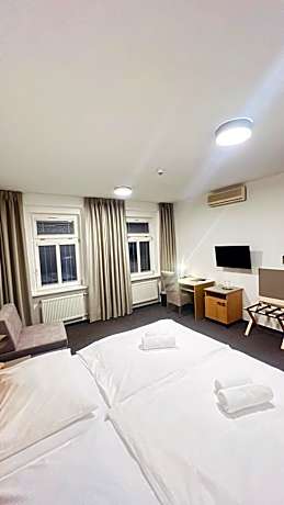 Double Room - Payer I