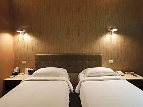 Standard Twin Room without Garage