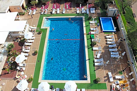 Suite with Sea and Pool View (3 adults)