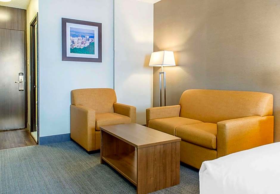 Quality Hotel Dorval Aeroport