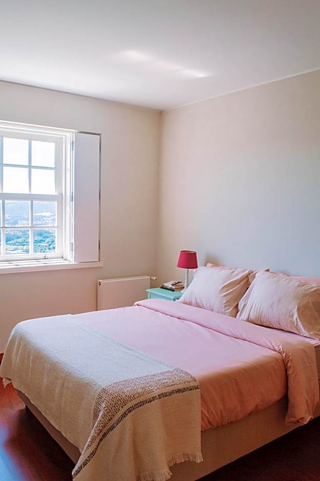 Just like Home - Number 8 em Quinta das Mineirinhas