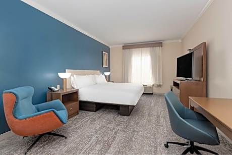 Deluxe King Room - Non-Smoking