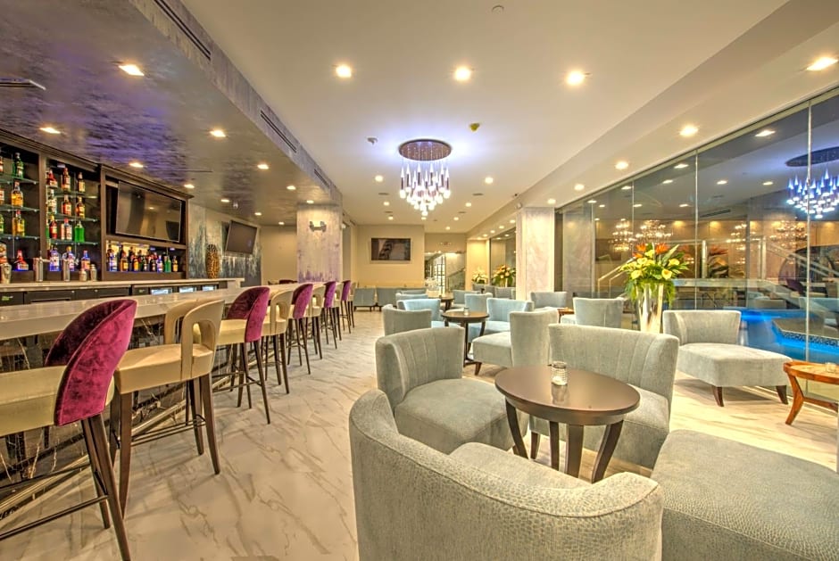 DoubleTree by Hilton Houston Brookhollow