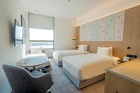 3 Single Standard Sea View