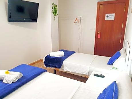 Triple Room with Private Bathroom