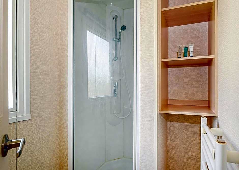 Riverside Caravan Holiday Park