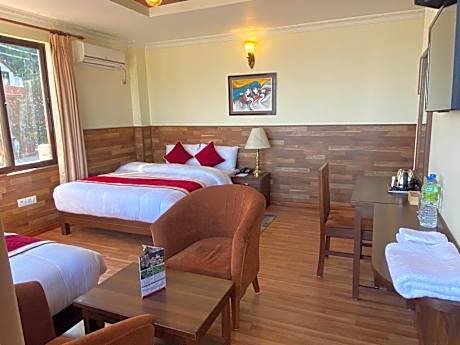 Deluxe Double or Twin Room