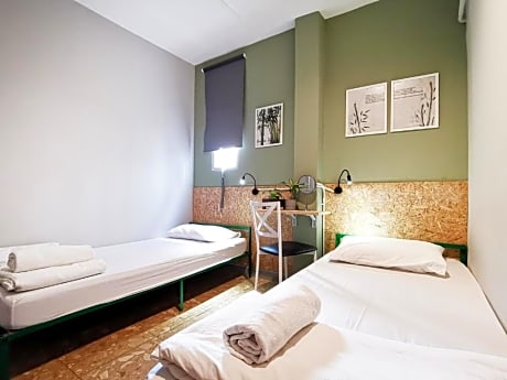 Room Two Beds