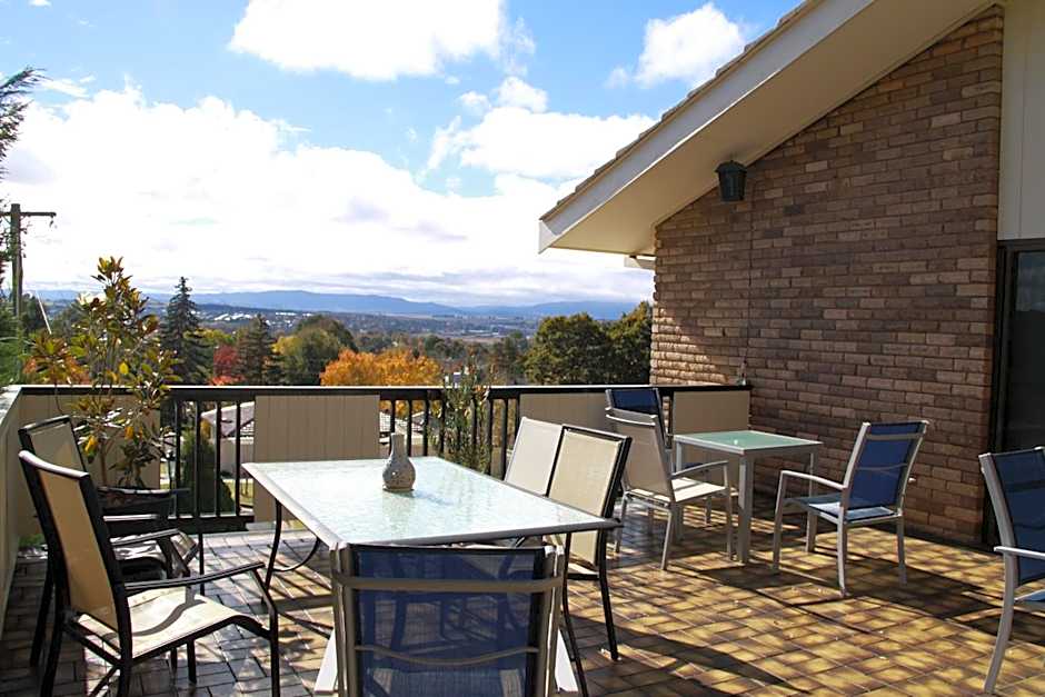 Bathurst Heights B&B