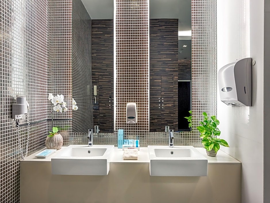 Novotel Bangkok Impact Hotel