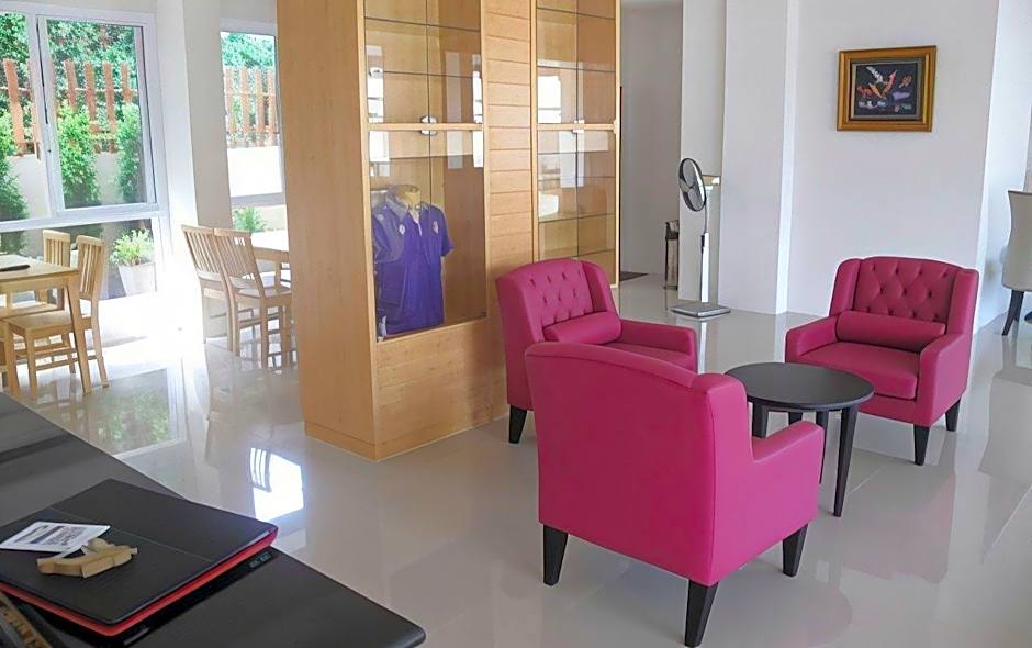 Chompu Nakarin Apartment