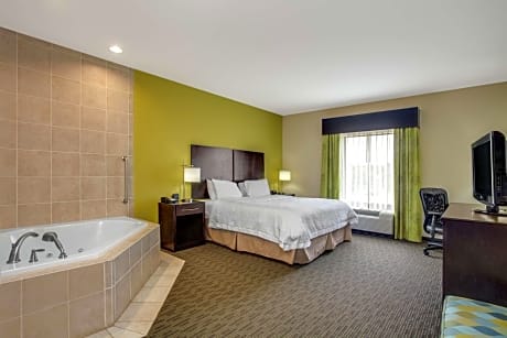 King Room with Whirlpool - Non-Smoking