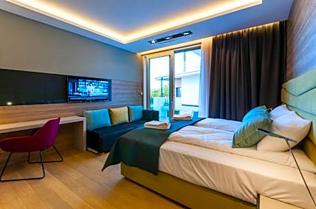 Deluxe King Suite